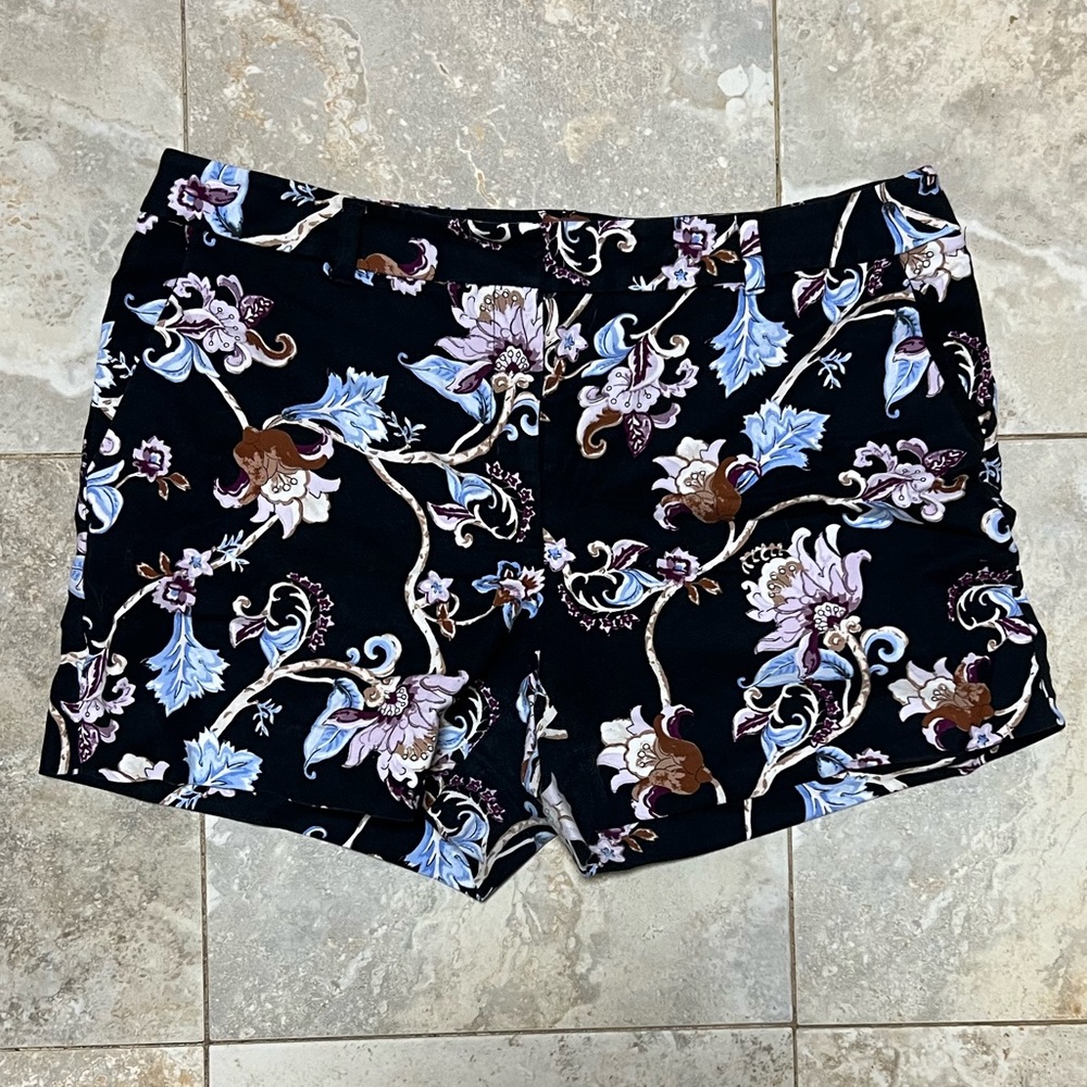 WHBM Floral 5” Shorts